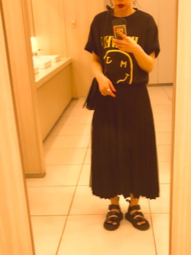 「MARC JACOBS（マークジェイコブス）のアイテム（Tシャツ/カットソー）」を使った、HARUKA.さん（レディース・156cm）の夏コーディネート