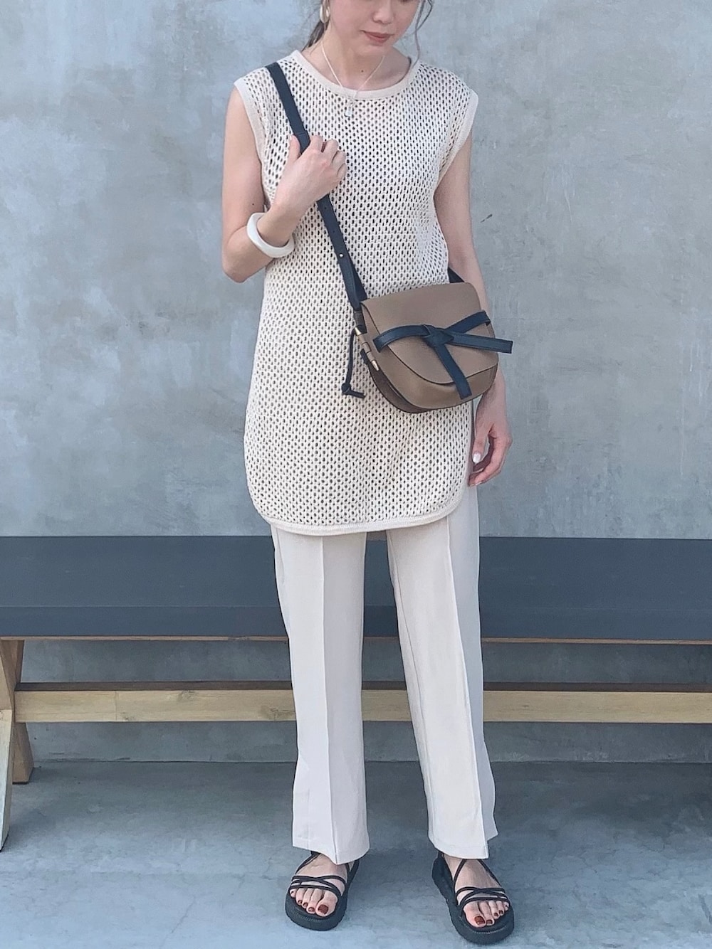 「LOEWE、Loewe gate bag、ロエベ、メッシュワンピ、メッシュトップス、メッシュタンク、スラックス、スラックスパンツ、韓国ファッション、プチプラコーデ」｜「LOEWEのLoewe - Gate Small Grained Leather Cross Body Bag - Womens - Brown Multi（ショルダーバッグ、ブラウン系）」を使った、モモコさん（レディース・166cm）の夏コーディネートの1枚目の写真