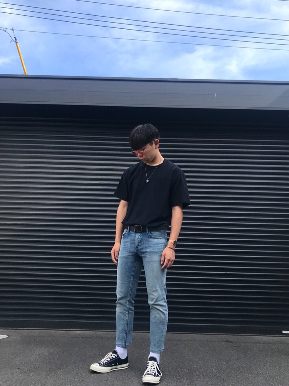 「カジュアル、シンプル、韓国ファッション、パックT」｜「CONVERSEのCANVAS ALL STAR J OX（スニーカー、ブラック系）」を使った、たいがさん（メンズ・175cm）の夏コーディネートの1枚目の写真