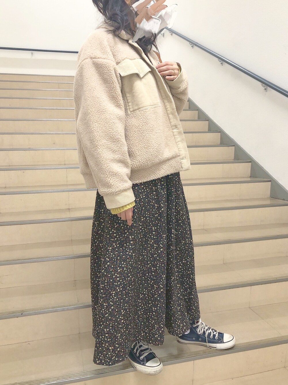 「シンプルコーデ、ゆるコーデ」｜「LOYTAAのアイテム（ジャケット/アウター、ベージュ系）」を使った、hachimitsu*retrieverさん（レディース・157cm）の春コーディネートの1枚目の写真