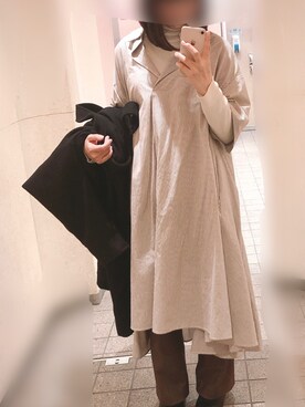 「AZUL by moussy（アズールバイマウジー）のアイテム（ワンピース、ホワイト系）」を使った、れんこさん（レディース・155cm）の冬コーディネート