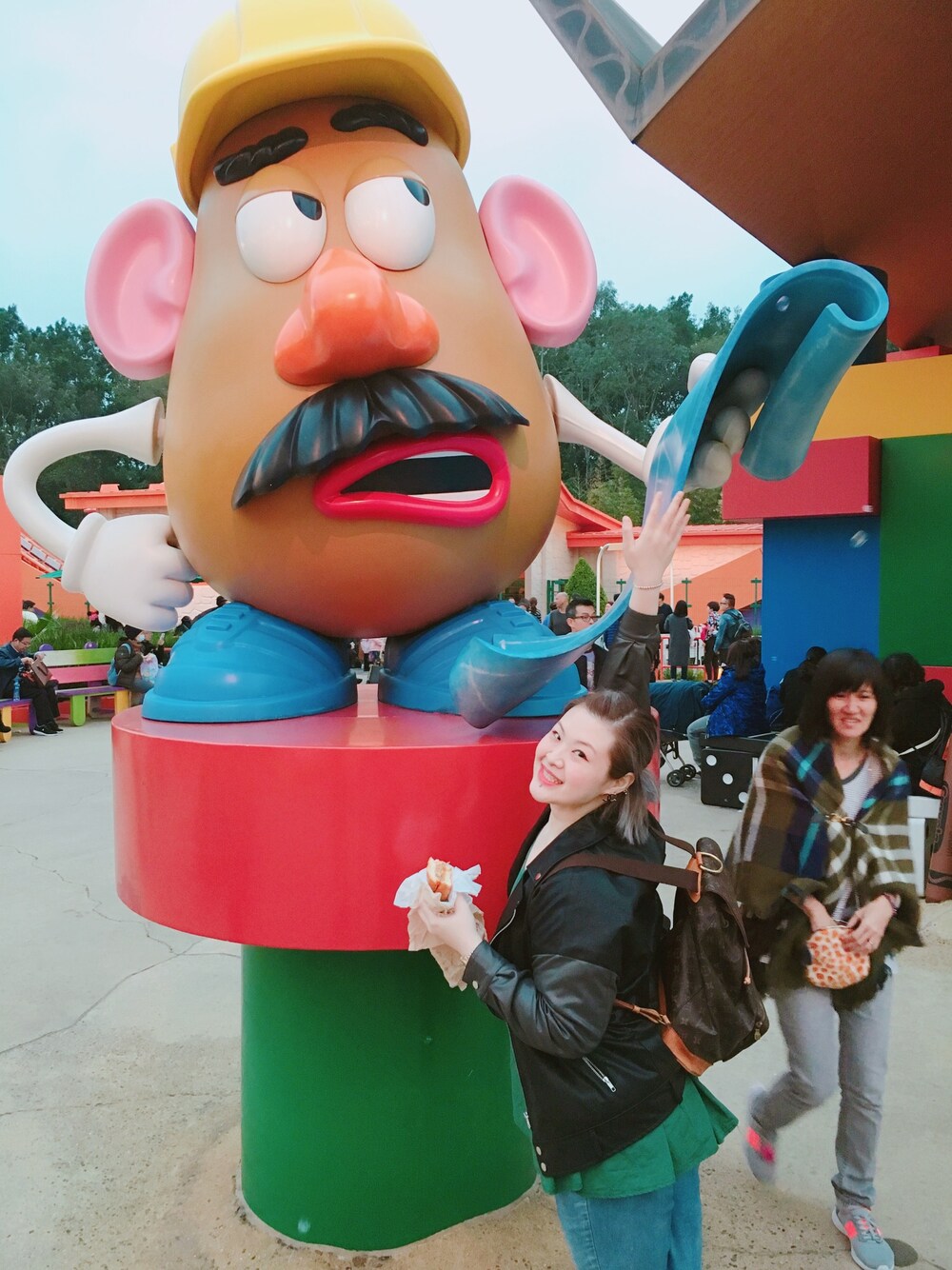 「disney、potato head」｜「Disneyのアイテム（その他、その他）」を使った、Mantha1125andreyさん（レディース・166cm）の冬コーディネートの1枚目の写真