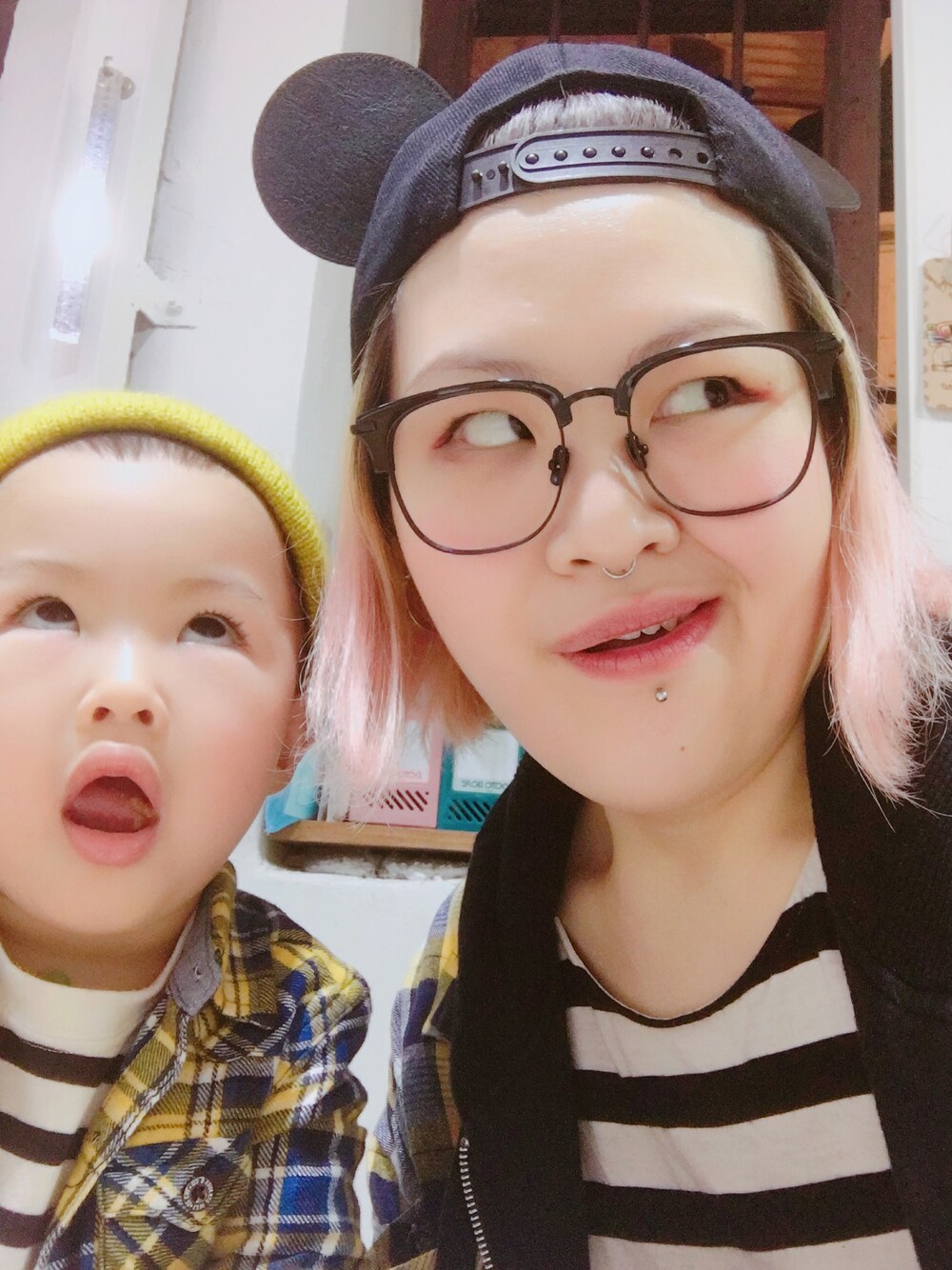 「母子裝、momndaughter、uglyface、coolmatch」｜「H&Mのアイテム（キャップ、ブラック系）」を使った、Mantha1125andreyさん（レディース・166cm）の冬コーディネートの1枚目の写真