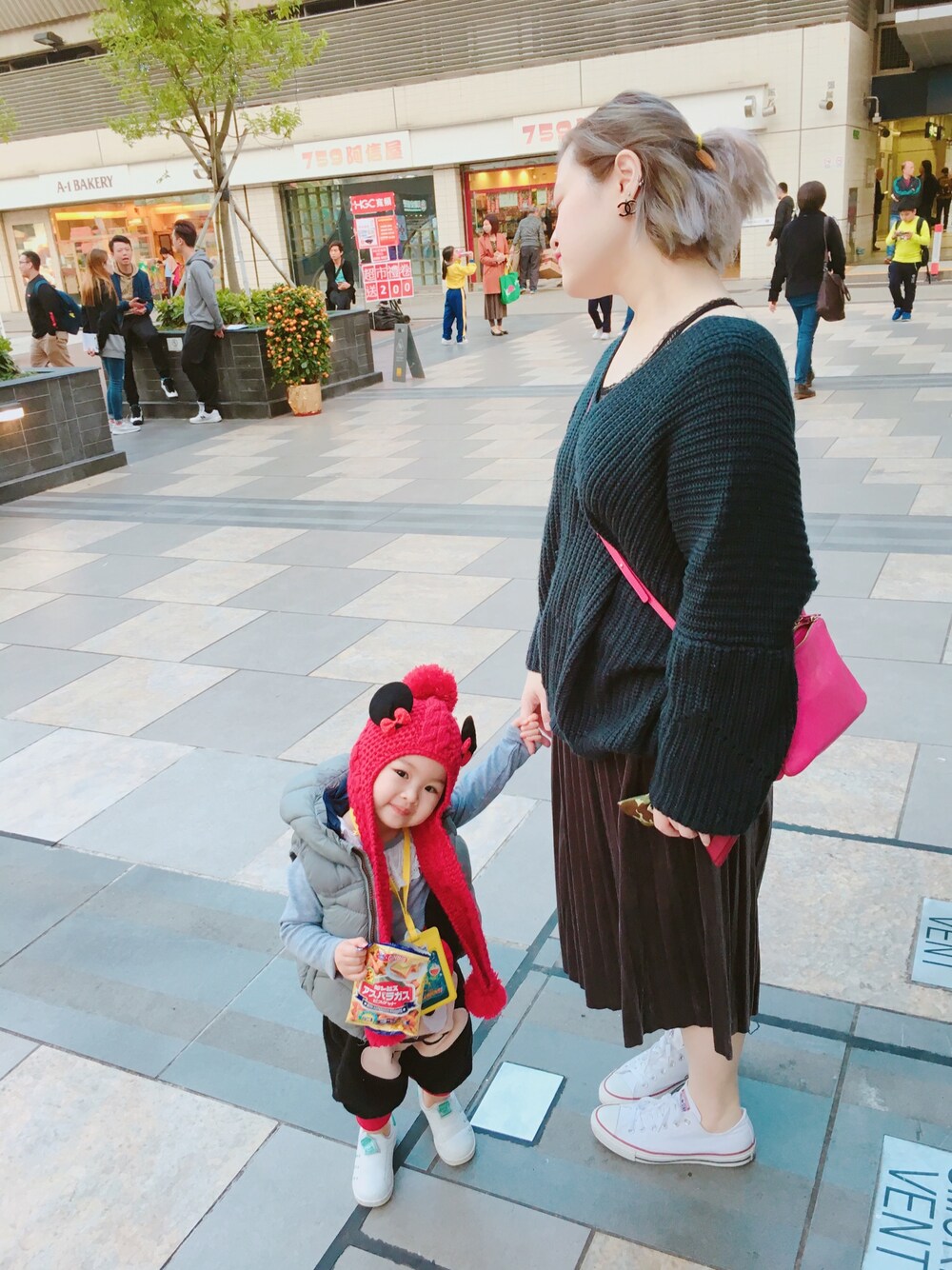 「Chloeのアイテム（ショルダーバッグ、その他）」を使った、Mantha1125andreyさん（レディース・166cm）の冬コーディネートの1枚目の写真