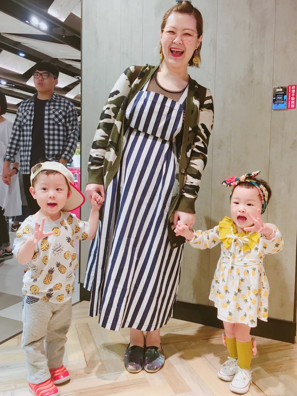 「Taichung、Taiwan」｜「forever 21 plusのアイテム（ピーコート、その他）」を使った、Mantha1125andreyさん（レディース・166cm）の春コーディネートの1枚目の写真