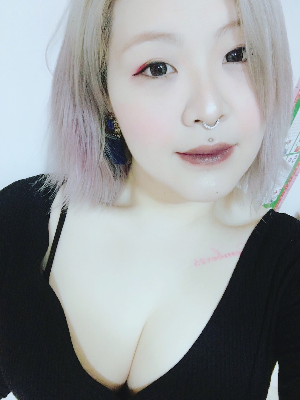 「AIR SPACEのアイテム（その他トップス、ブラック系）」を使った、Mantha1125andreyさん（レディース・166cm）の春コーディネートの1枚目の写真