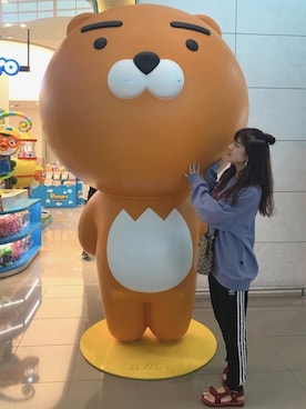 「ADER error」｜「アイテム（スウェット）」を使った、ニミコさん（レディース・167cm）の春コーディネート