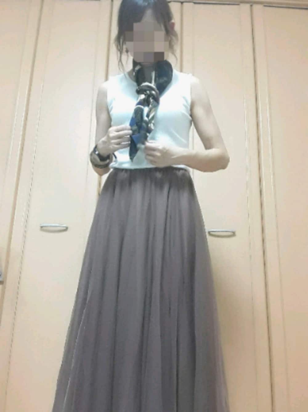 「大人カジュアル、カジュアルコーデ、オトナ女子、秋色、プチプラコーデ、ootd、おしゃれさんと繋がりたい、茶色、ブラウン」｜「fifthのチュールロングスカート（スカート、ブラウン系）」を使った、.A.さん（レディース・162cm）の夏コーディネートの1枚目の写真