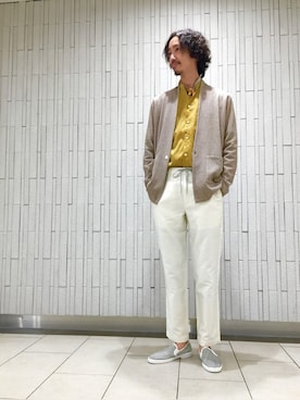 「＃カーディガン」｜「アイテム（シューズ）」を使った、安達さん（メンズ・175cm）の春コーディネート
