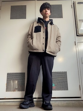 「NERDY（ノルディ）のアイテム（シューズ）」を使った、大関司さん（メンズ・170cm）の春コーディネート
