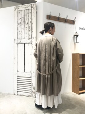「プリーツ」｜「アイテム（ノーカラーコート）」を使った、seinoooさん（レディース・160cm）の春コーディネート