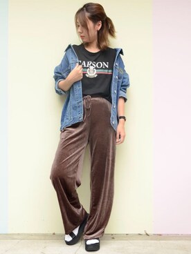 「秋のブラウンスタイル」｜「アイテム（デニムジャケット）」を使った、makotoさん（レディース・165cm）の秋コーディネート