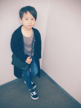 「H&M（エイチ・アンド・エム）のアイテム（カーディガン/ボレロ、ブラック系）」を使った、ksさん（キッズ）の春コーディネート