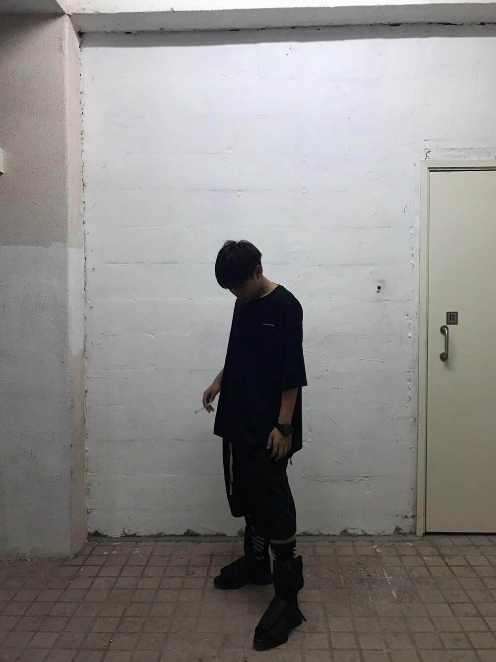「RICK OWENS、ootd、highfashion、black」｜「Peaceminusoneのアイテム（Tシャツ/カットソー、ブラック系）」を使った、CMPさん（メンズ・174cm）の夏コーディネートの1枚目の写真