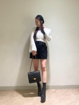 「白ニット」｜「アイテム（その他アウター）」を使った、TOMOKA  さん（レディース・155cm）の冬コーディネート