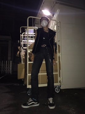 「Dior」｜「アイテム（ライダースジャケット）」を使った、イリエスタさん（メンズ・173cm）の秋コーディネート