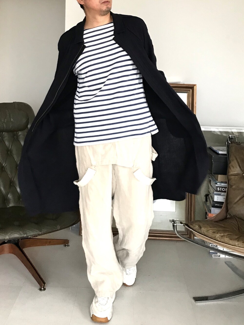 「春コーデ、平成最後のWEARISTAセンバツ、きれいめカジュアル、大人コーデ、ロングカーディガン、コーディガン、シャツカーディガン、サロペット、nouvelle、リーボック(Reebok)」｜「nouvelle Arkのアイテム（カーディガン/ボレロ、ブルー系）」を使った、nouvelle Ark  樋口蒼馬さん（メンズ・177cm）の春コーディネートの1枚目の写真