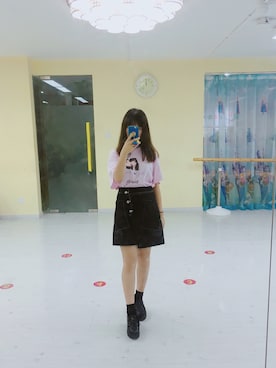 「ROCOCO（ロココ）のアイテム（スカート）」を使った、哆啦さん（レディース・156cm）の秋コーディネート