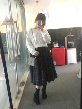 「chuu（チュー）のアイテム（パーカー）」を使った、哆啦さん（レディース・156cm）の秋コーディネート