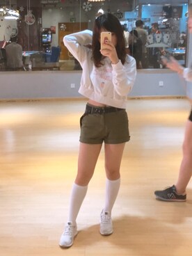 「chuu（チュー）のアイテム（パーカー）」を使った、哆啦さん（レディース・156cm）の秋コーディネート