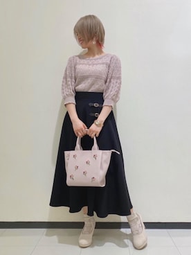 「透かし柄」｜「アイテム（バッグ）」を使った、マジェスティックレゴンルミネ大宮店スタッフさん（レディース・154cm）の春コーディネート