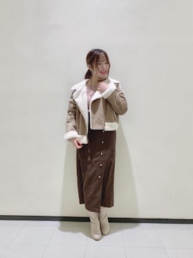 「Iラインスカート」｜「アイテム（ライダースジャケット）」を使った、マジェスティックレゴンルミネ大宮店スタッフさん（レディース・158cm）の冬コーディネート