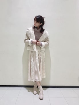 「アイボリー」｜「アイテム（ライダースジャケット）」を使った、マジェスティックレゴンルミネ大宮店スタッフさん（レディース・168cm）の冬コーディネート