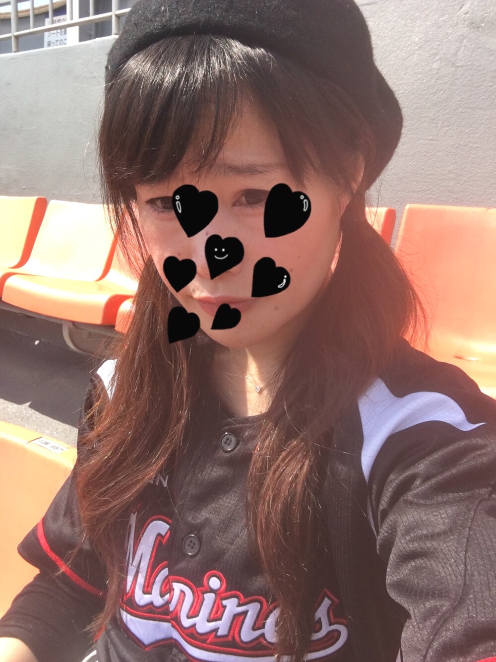 「千葉ロッテマリーンズ、野球観戦」｜「千葉ロッテマリーンズのアイテム（スポーツグッズ、ブラック系）」を使った、みみこさん（レディース・154cm）の春コーディネートの1枚目の写真