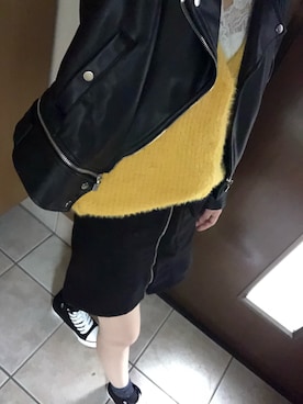 「黒スカート」｜「アイテム（ライダースジャケット）」を使った、Mi_iさん（レディース・160cm）の秋コーディネート