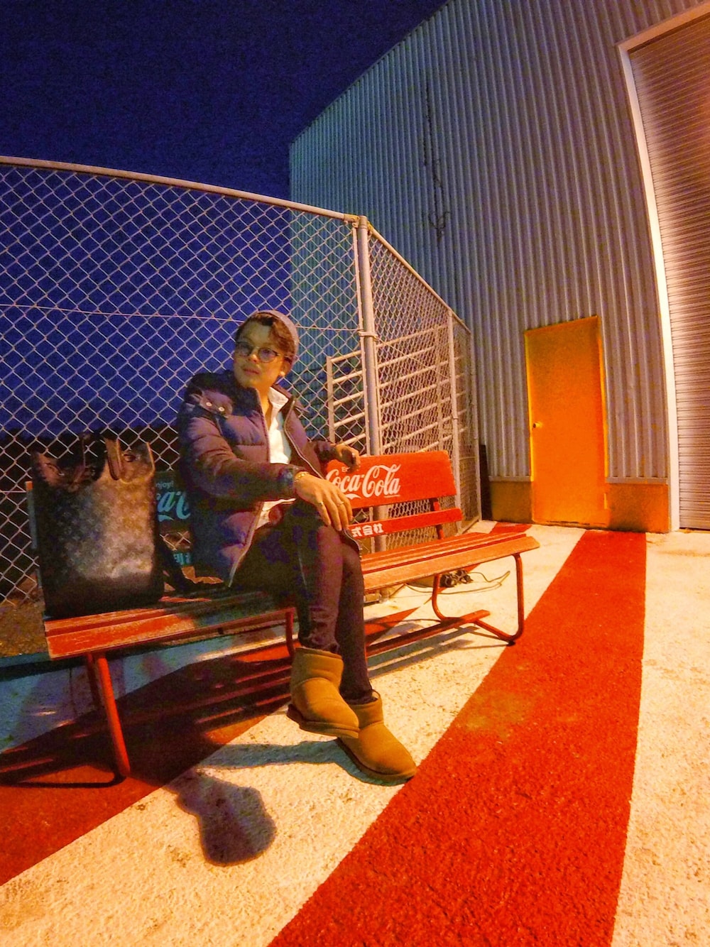 「GOSTAR DE FUGA、FUGA、デニム、ダウン、UGG、LouisVuitton、MCM、ニット帽、デニデニ、シャツスタイル」｜「GOSTAR DE FUGAのデニムダウンジャケット ダウンブルゾン（ダウンジャケット/コート、ブルー系）」を使った、A'GEM/9越谷レイクタウンさん（メンズ・170cm）の冬コーディネートの1枚目の写真