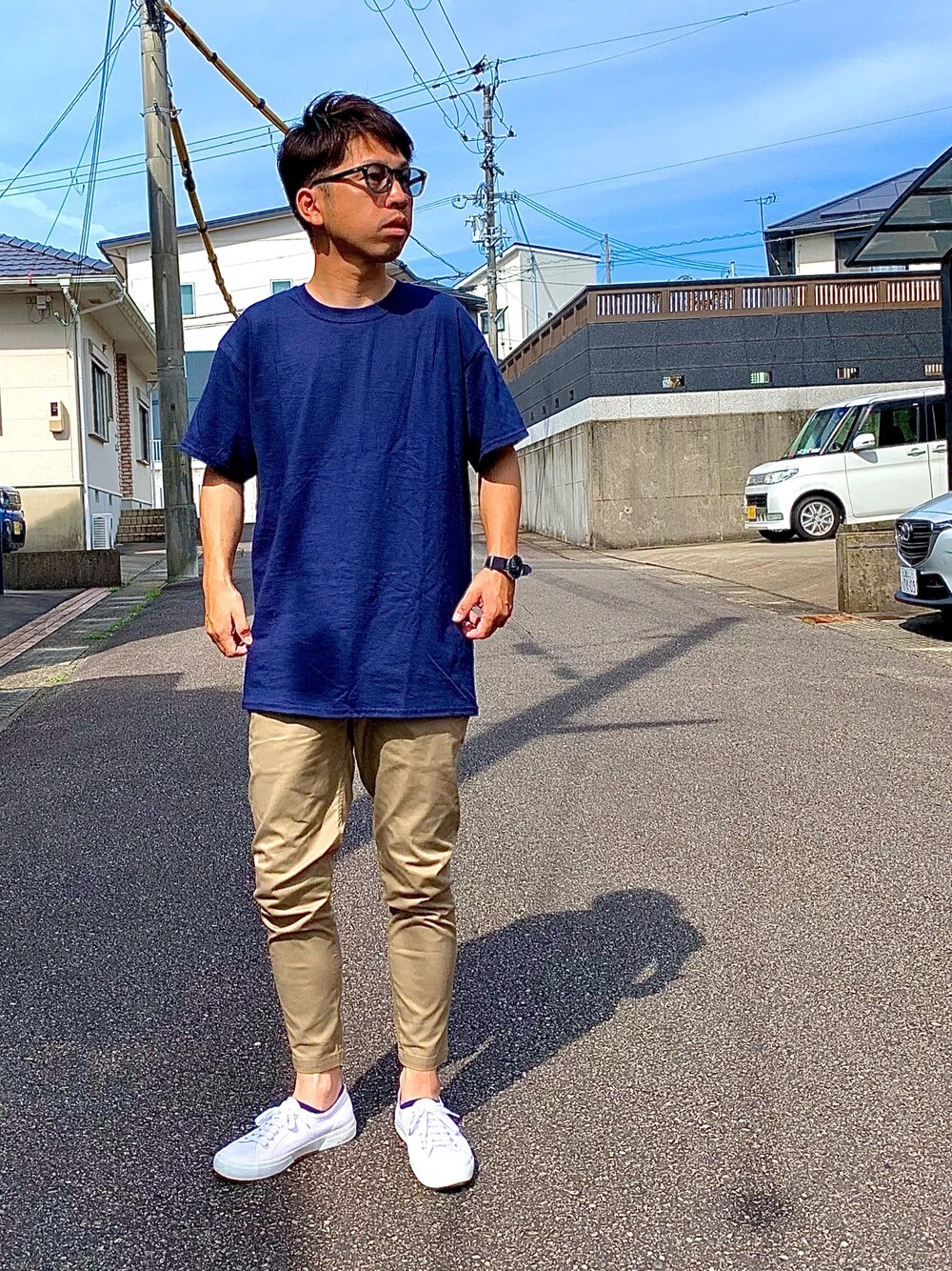 「夏コーデ、シンプルコーデ、オーバーサイズ」｜「GILDANのGILDAN/ギルダン/ベーシッククルーネックTシャツ/6oz UltraCotton T-Shirts（Tシャツ/カットソー、ブルー系）」を使った、mackoさん（メンズ・174cm）の夏コーディネートの1枚目の写真