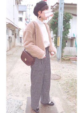 「ADAM ET ROPE'（アダムエロペ）のラウンドクロスボディーバッグ（ショルダーバッグ）」を使った、まりるんさん（レディース・163cm）の冬コーディネート