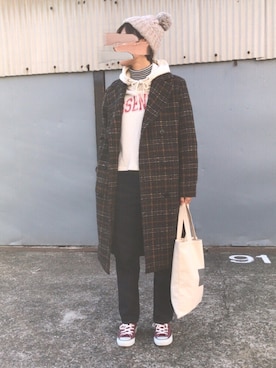 「URBAN RESEARCH（アーバンリサーチ）のボリュームスリーブロゴスウェット（パーカー）」を使った、まりるんさん（レディース・163cm）の冬コーディネート