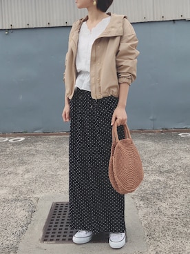 「サークルバッグ」｜「アイテム（マウンテンパーカー）」を使った、まりるんさん（レディース・163cm）の春コーディネート