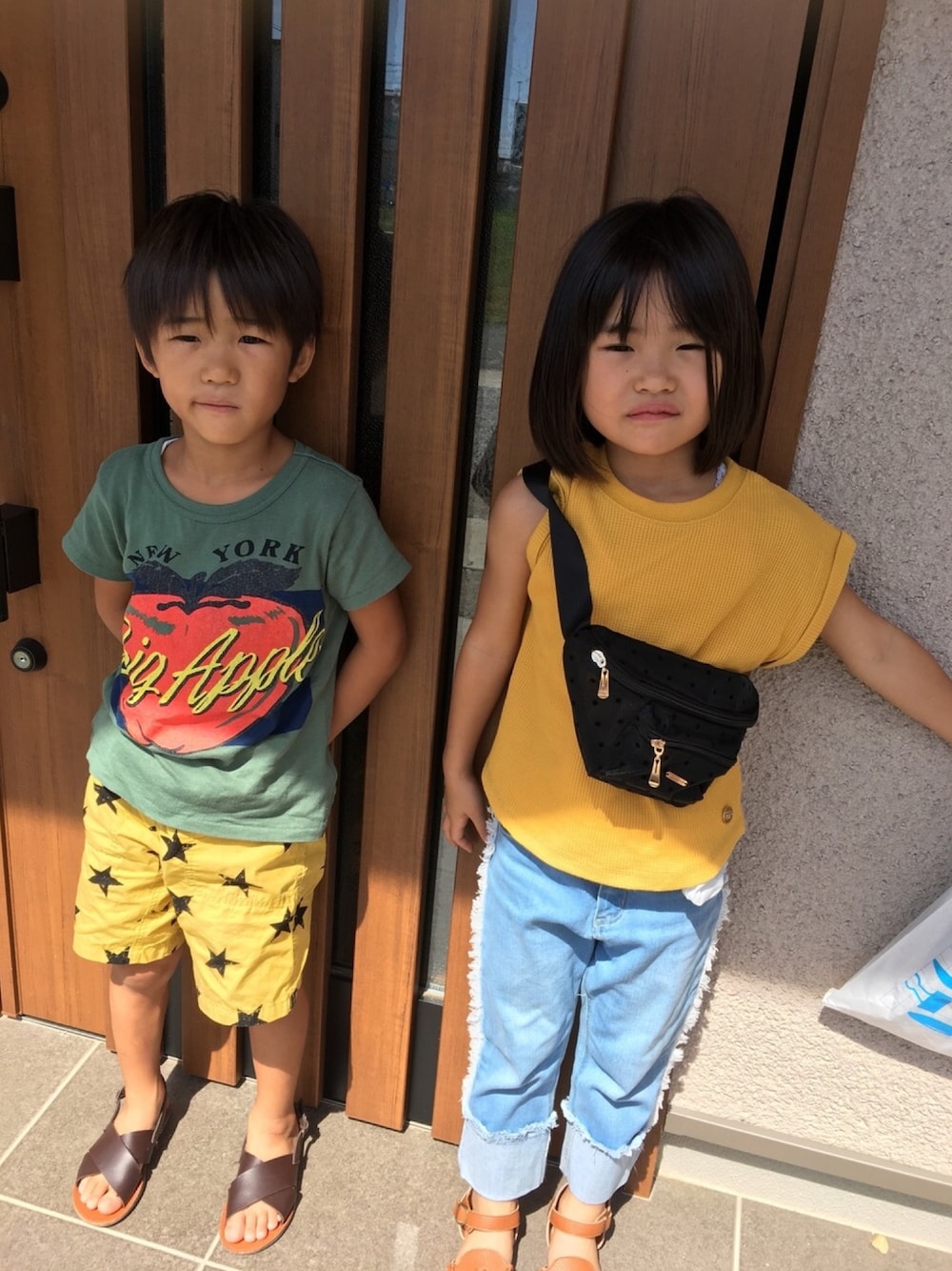 「F.O.KIDSの半袖Ｔシャツ（Tシャツ/カットソー、グリーン系）」を使った、kanakoさん（キッズ・110cm）の秋コーディネートの1枚目の写真