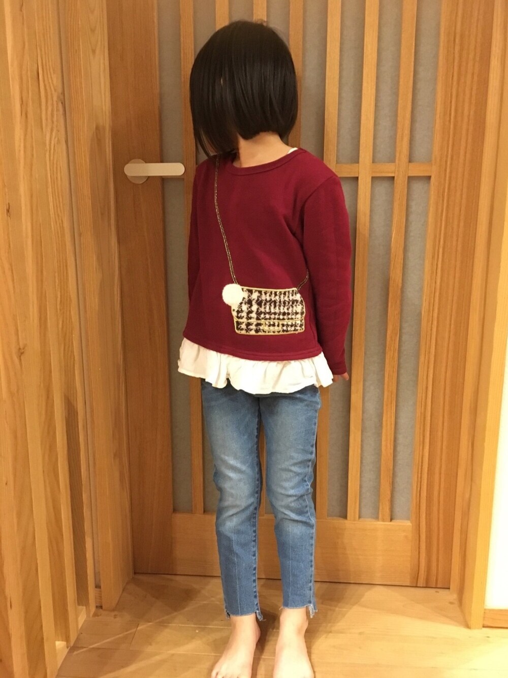 「petit mainのBAGモチーフ裾フリル長袖チュニック（チュニック、レッド系）」を使った、kanakoさん（キッズ・120cm）の秋コーディネートの1枚目の写真
