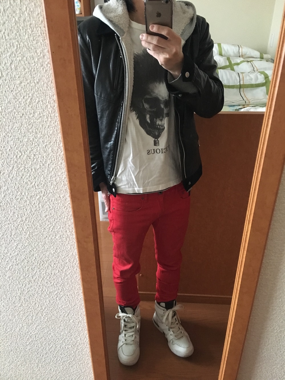 「BIASのアイテム（Tシャツ/カットソー、ホワイト系）」を使った、yskEさん（メンズ・172cm）の春コーディネートの1枚目の写真