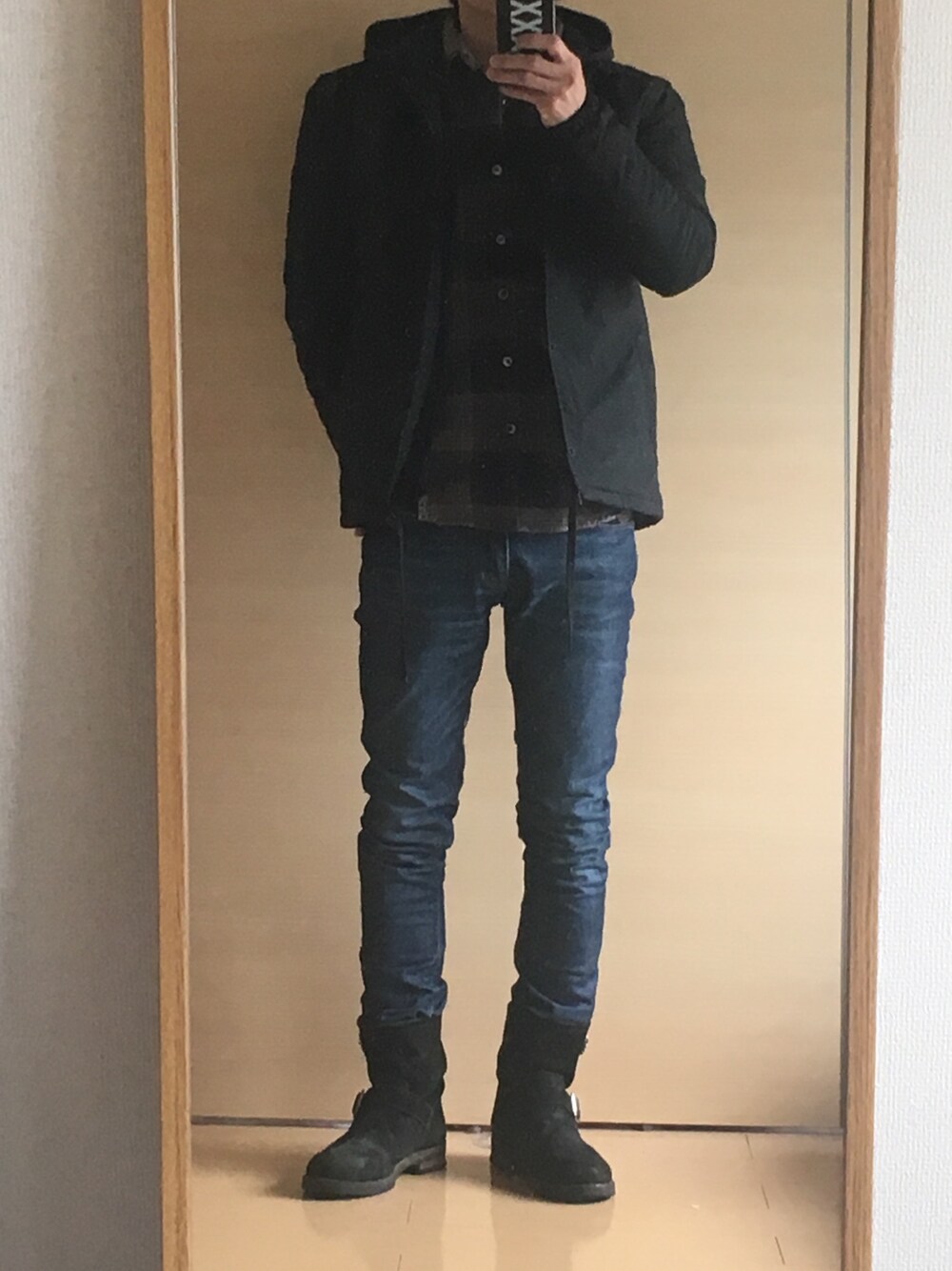 「wjkのアイテム（シャツ/ブラウス、ブラック系）」を使った、yskEさん（メンズ・172cm）の春コーディネートの1枚目の写真
