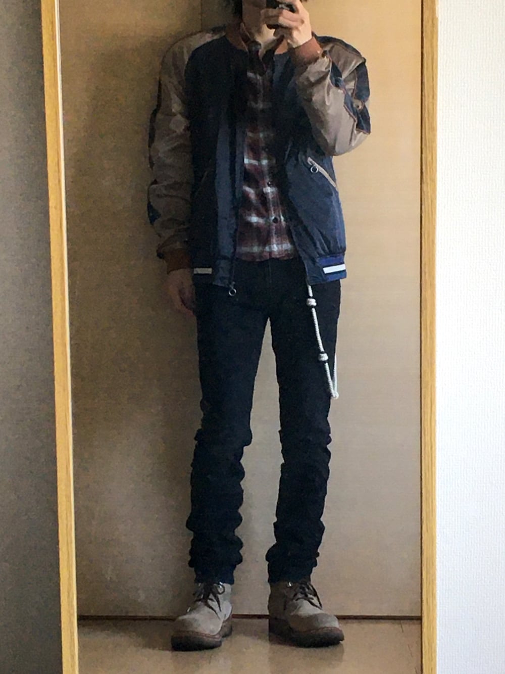 「ZARAのアイテム（スカジャン、ブルー系）」を使った、yskEさん（メンズ・172cm）の秋コーディネートの1枚目の写真