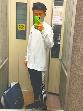 「FILA（フィラ）のアイテム（スウェット）」を使った、リチョパさん（メンズ・174cm）の秋コーディネート