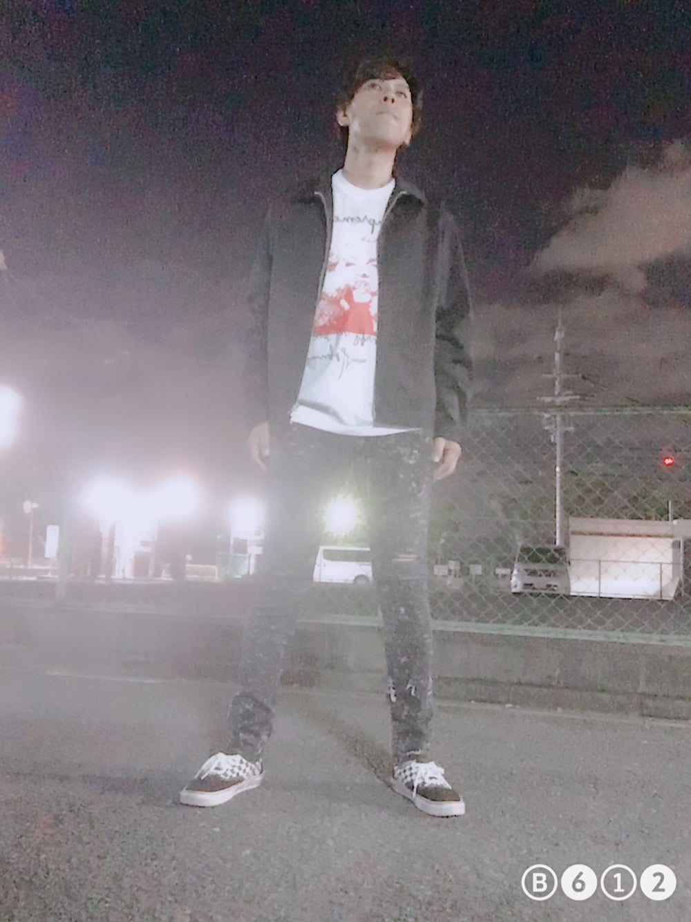 「Hysteric Glamour、supreme、minedenim、VANS、マドンナ、野口強、キムタク、秋コーデ、おしゃれさんと繋がりたい、黒スキニー」｜「MINEDENIMのアイテム（デニムパンツ、ブラック系）」を使った、つったんさん（メンズ・182cm）の秋コーディネートの1枚目の写真