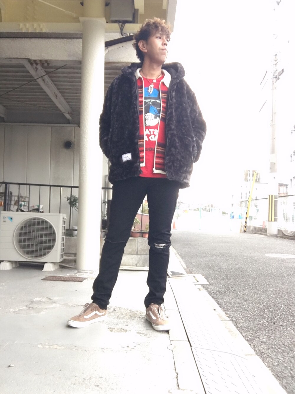 Supreme のカーディガン/ボレロ（レッド系）を使った人気ファッション