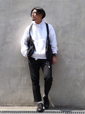 「BASISBROEK（バシスブルック）のアイテム」を使った、明賀健太さん（メンズ・178cm）の春コーディネート