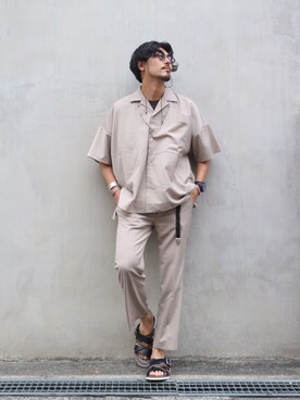 「BASISBROEK（バシスブルック）のアイテム（パンツ）」を使った、明賀健太さん（メンズ・178cm）の夏コーディネート