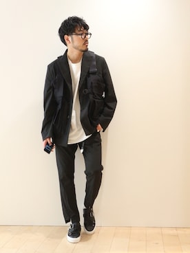 「stein（シュタイン）のアイテム（ベスト）」を使った、明賀健太さん（メンズ・178cm）の春コーディネート