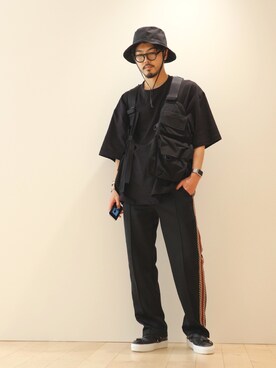 「stein（シュタイン）のアイテム（ベスト）」を使った、明賀健太さん（メンズ・178cm）の春コーディネート