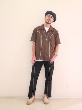 「アイテム（スリッポン）」を使った、明賀健太さん（メンズ・178cm）の夏コーディネート
