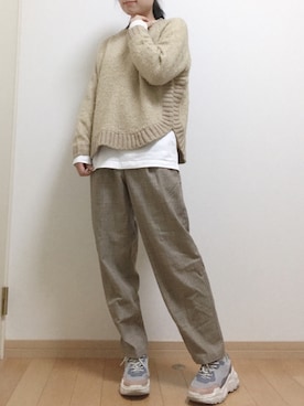 「GU（ジーユー）のタックコクーンシルエットパンツ(チェック)（パンツ、ベージュ系）」を使った、みさみささん（レディース・158cm）の冬コーディネート