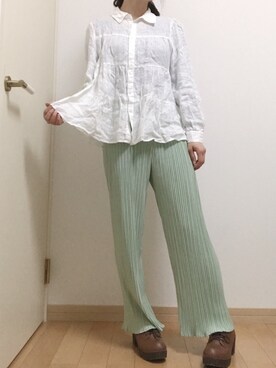 「ZARA（ザラ）のアイテム（シャツ/ブラウス、ホワイト系）」を使った、みさみささん（レディース・158cm）の冬コーディネート