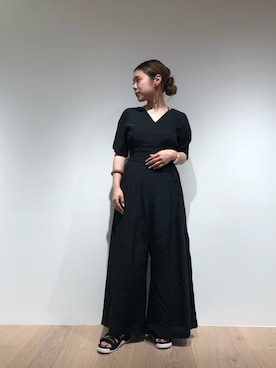 サイドレースアップパンツドレスを使った人気ファッション 